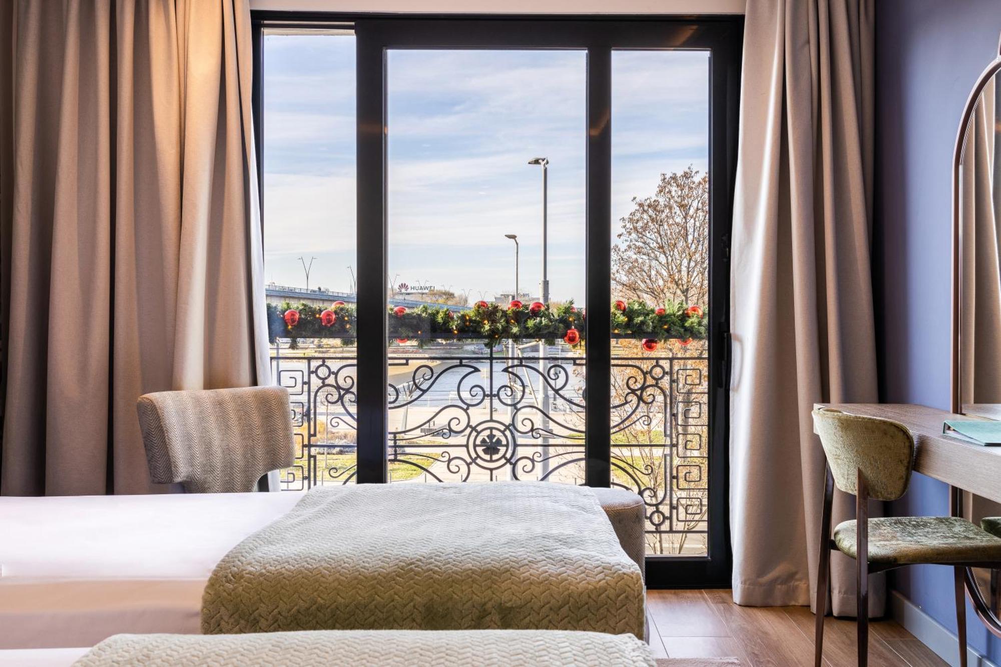 Calisi Hotel Белград Экстерьер фото